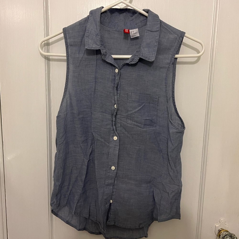 H&M divided blue button up tank